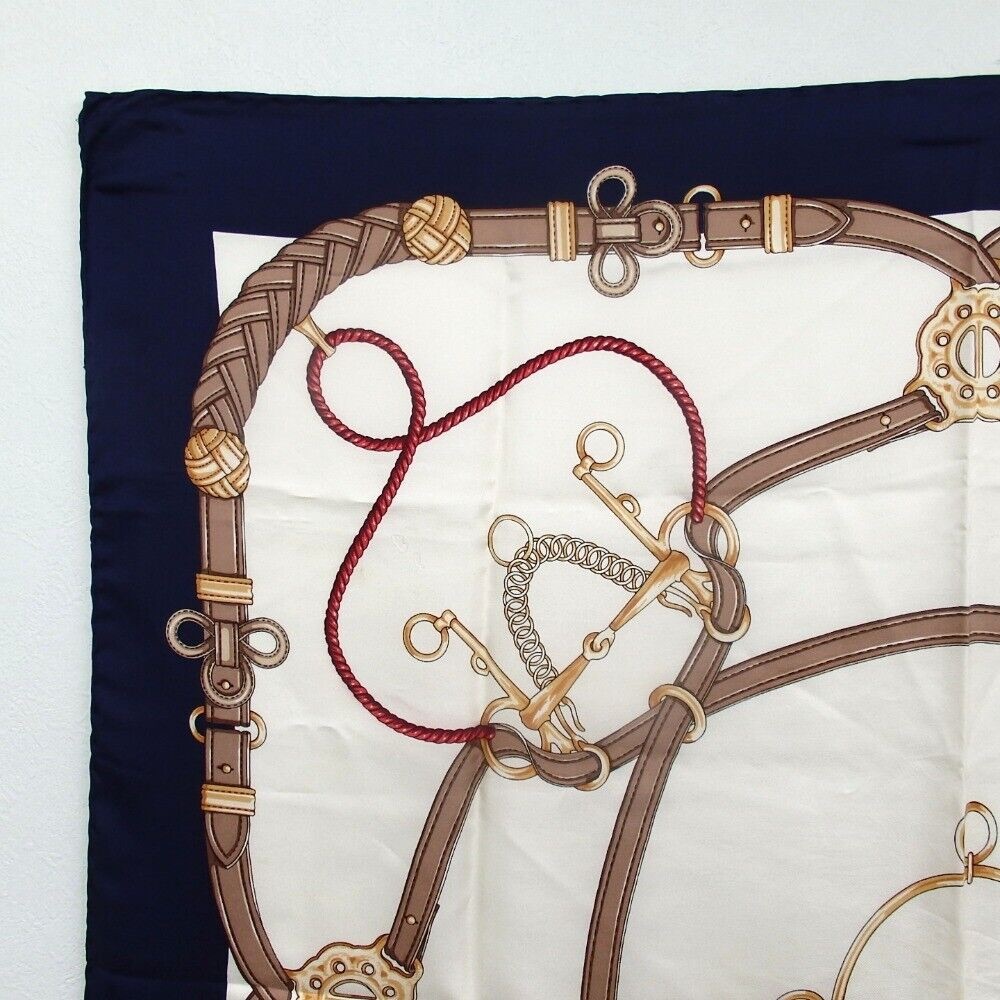 Authentic CELINE scarf silk [Used] - Picture 4 of 10